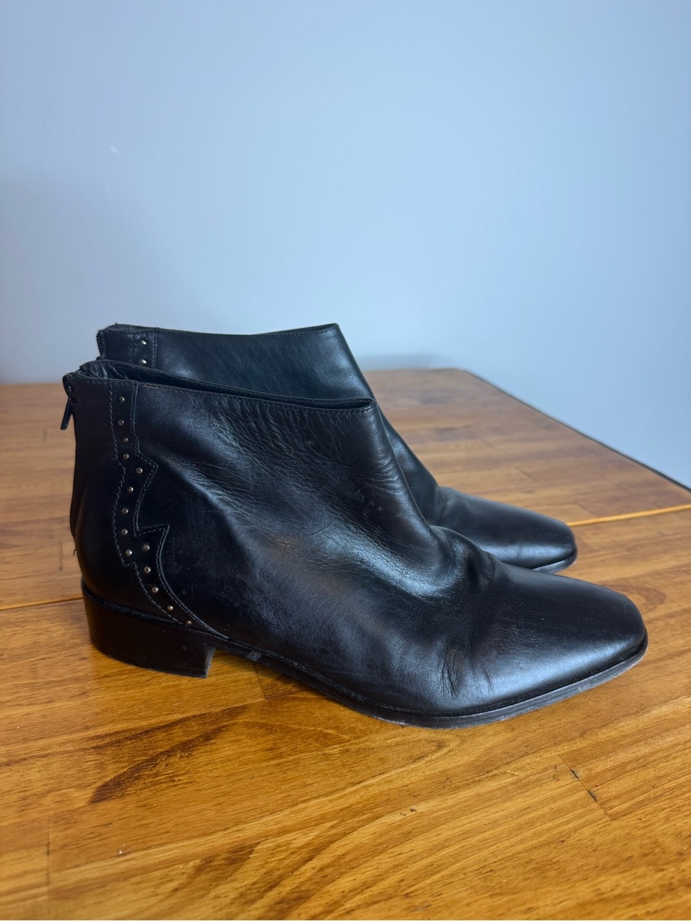 Pour La Victoire Black Leather Studded Ankle Boot Booties Size 9.5